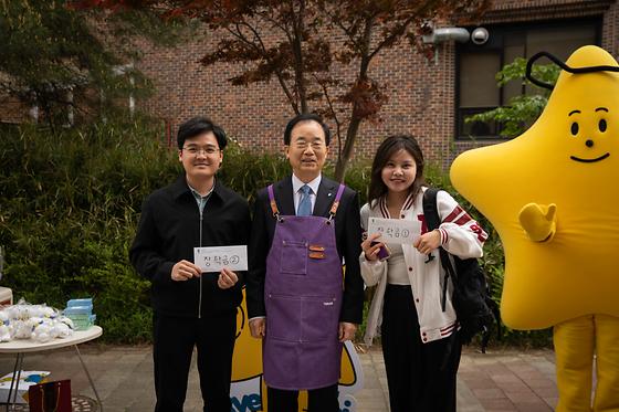 외국인 유학생 수시고사 격려 이벤트 참여